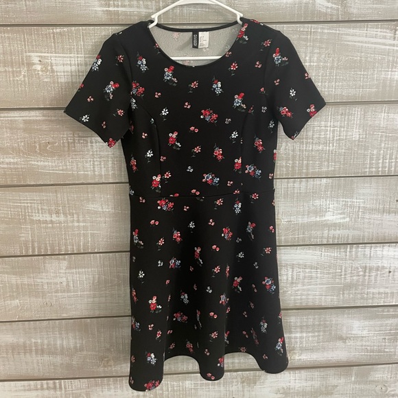 Divided H&M Floral Fit-and-Flare Dress (Size 6) - Picture 1 of 4